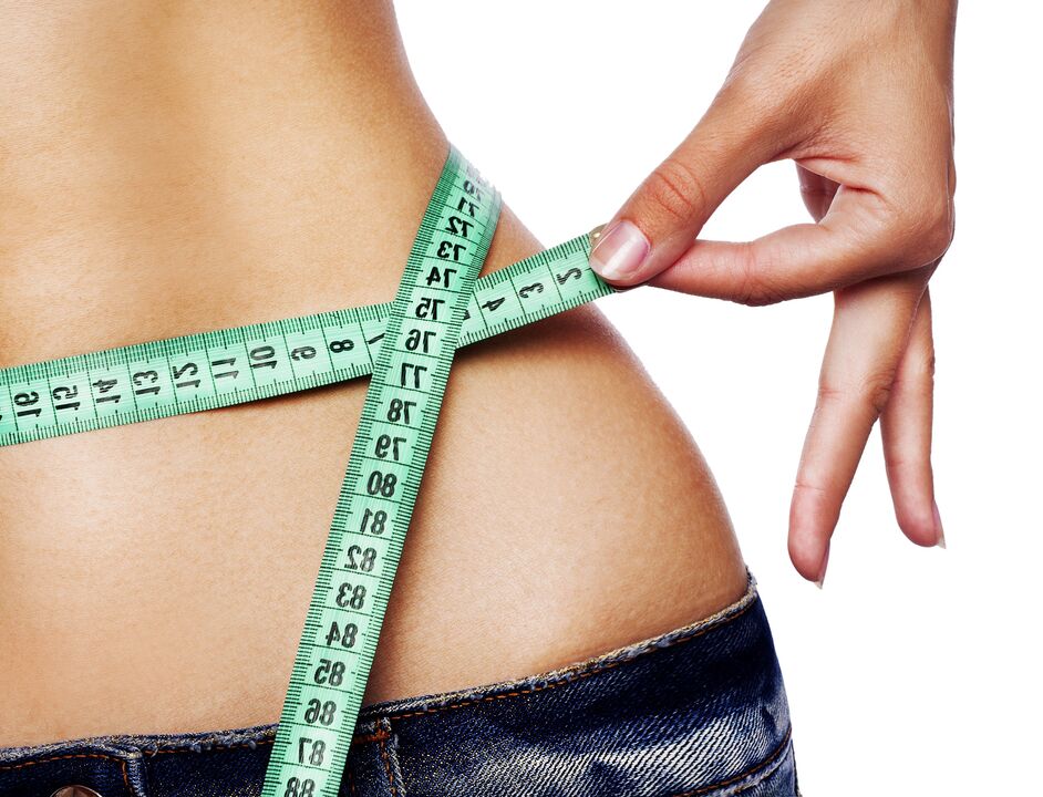 Con la cetosis, comienza el proceso de procesamiento de grasas y la persona comienza a perder kilos de más.
